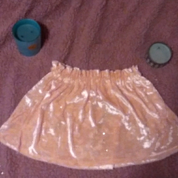 Skirt - Picture 2 of 3